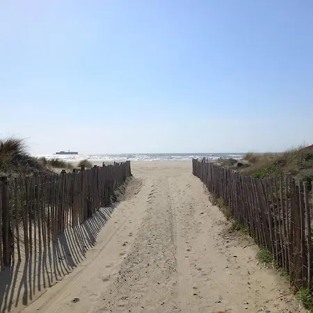 Sopraland 515, T2 Parking Piscine, 200m * Агд