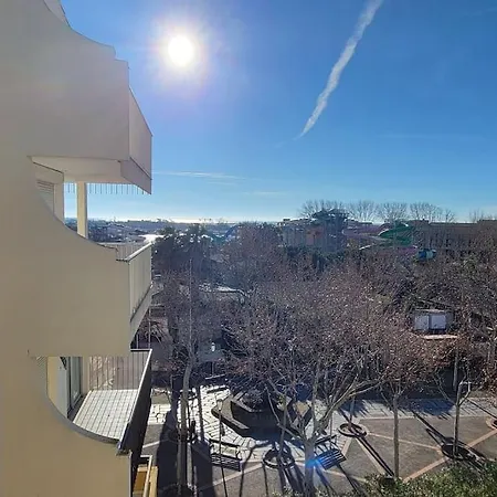 Апартаменти Sopraland 515, T2 Parking Piscine, 200m