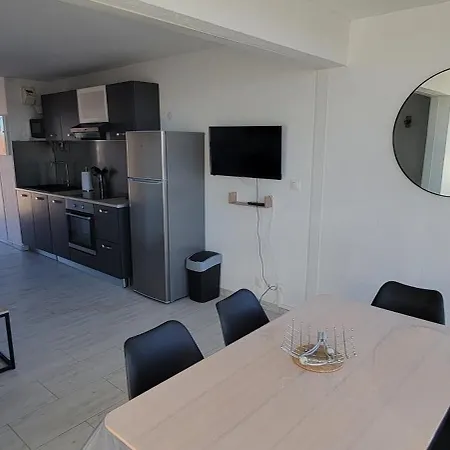 Sopraland 515, T2 Parking Piscine, 200m Appartement Agde