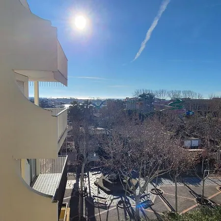 Apartamento Sopraland 515, T2 Parking Piscine, 200m *